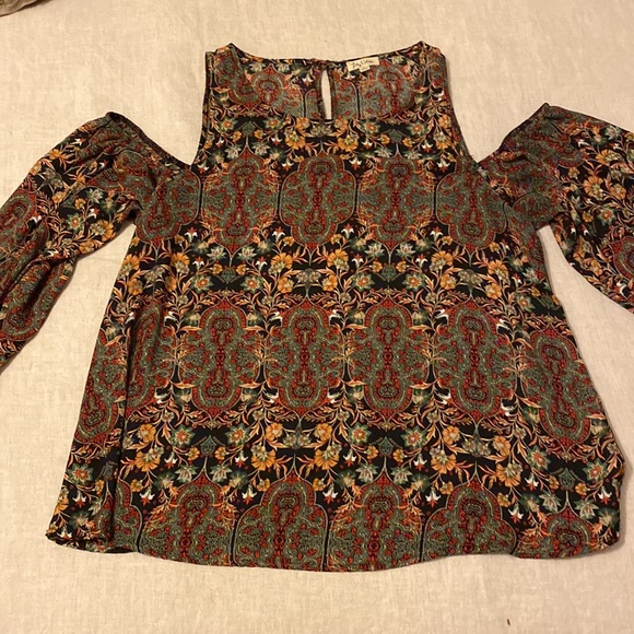 Lily White Bare Shoulder Rayon Blouse - Picture 4 of 5